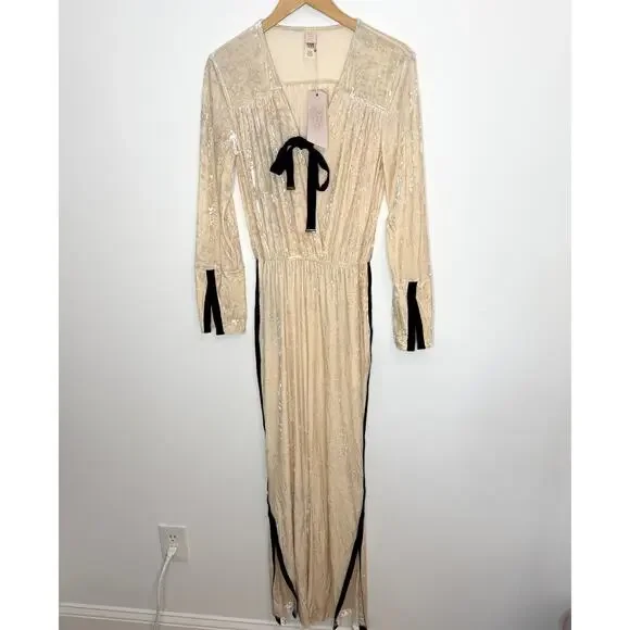 Free People We Are HAH Jump On It Velvet Jumpsuit In Almond Milk Size Large New - Picture 3 of 16